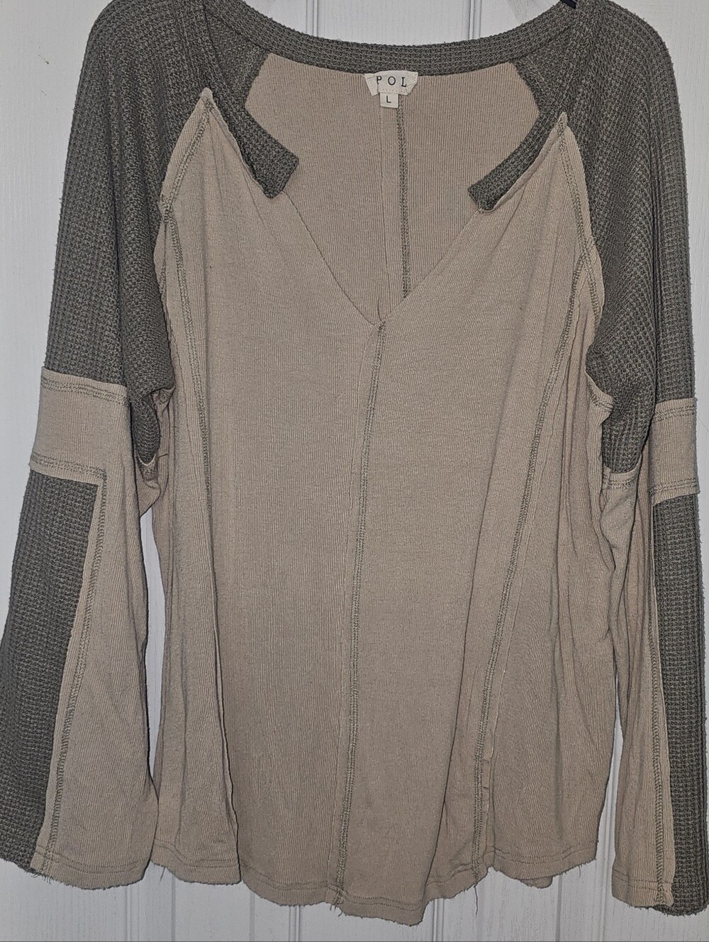POL Clothing Waffle Knit Contrast Notched Long Sleeve Knit Top